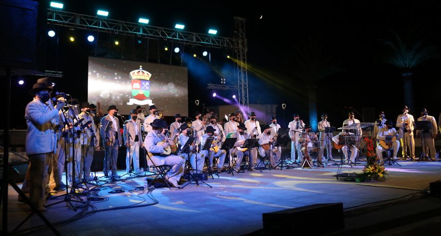 Actuación de Los Gofiones